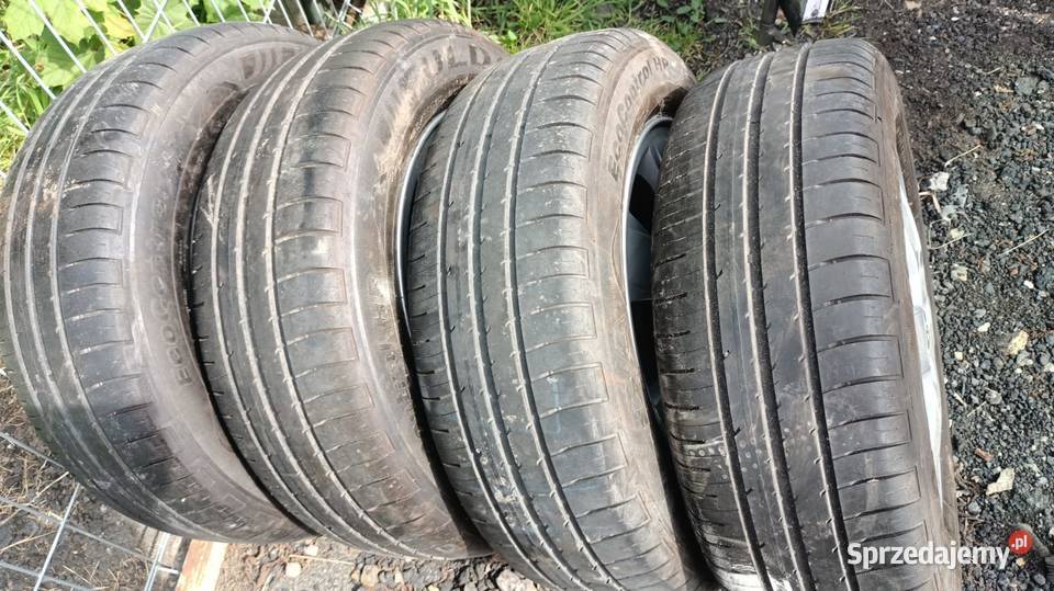 Felgi aluminiowe z oponami R 15 Nysa