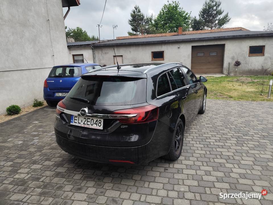 Opel Insignia 2013 kombi Rok produkcji 2013 Pabianice sprzedam