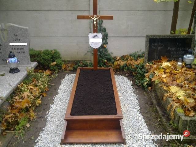 Nagrobki drewniane pomniki z drewna rama Wrocław dolnośląskie