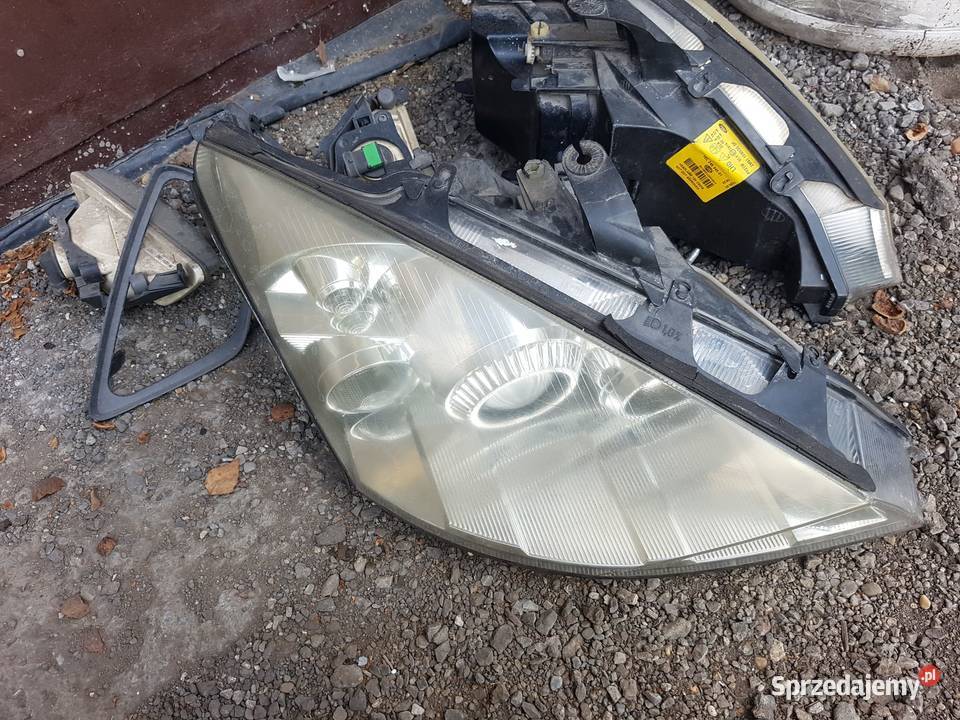 reflektor światło przeciwmgielne ford focus mk1 Lampy przednie Czyżowice