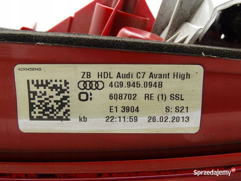 LAMPA PRAWA PRAWY TYŁ TYLNA W KLAPE LED AUDI A6