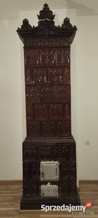 Zabytkowy piec kaflowy z 19 wieku