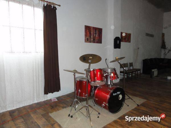 SIEDLISKO STAW budynek Wyrzyki