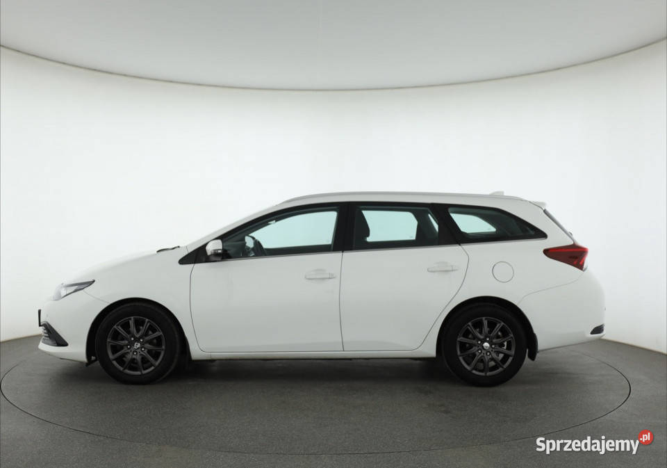 Toyota Auris 16 D4D 4/5 mazowieckie Piaseczno