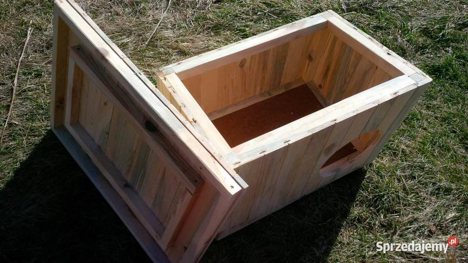 Drewniana buda małego psa kota Sława