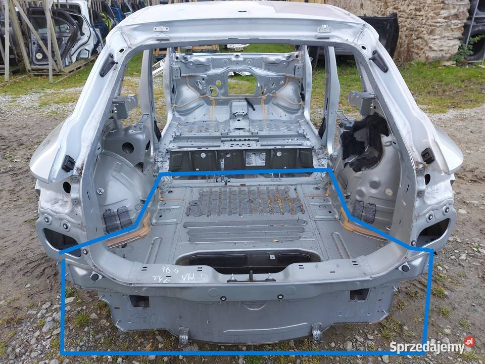 VW ID4 11A 2024r SUV 5D WANNA PAS TYLNY PODŁOGA