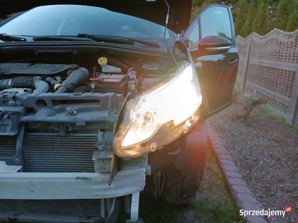 Lampa lewy przód Peugeot 2008 I lift 2016 jasny Lampy przednie Turek