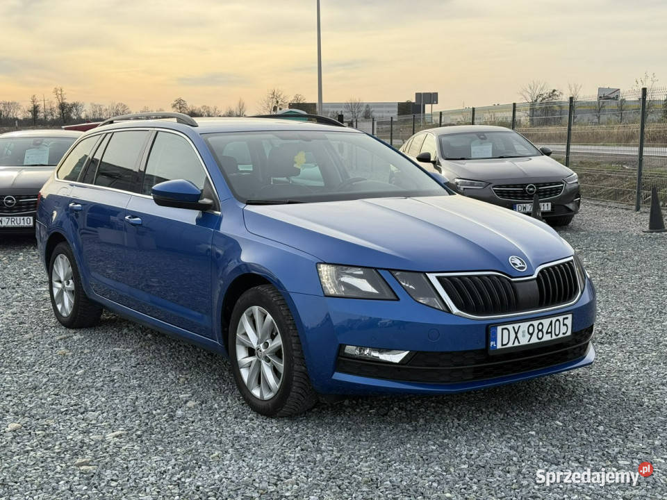 koda Octavia 16TDi 115 2018r DSG Ambition światła przeciwmgielne Wojkowice