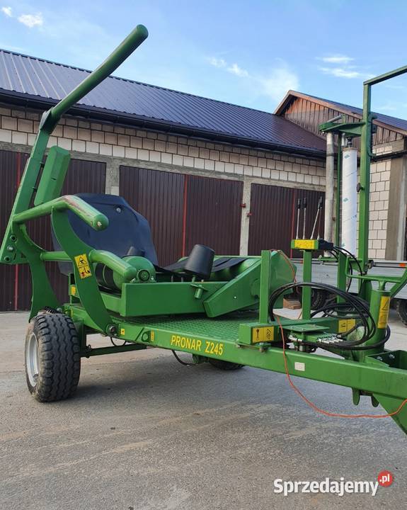 Owijarka samozaładowcza Pronar Z245 stan Sokoły sprzedam