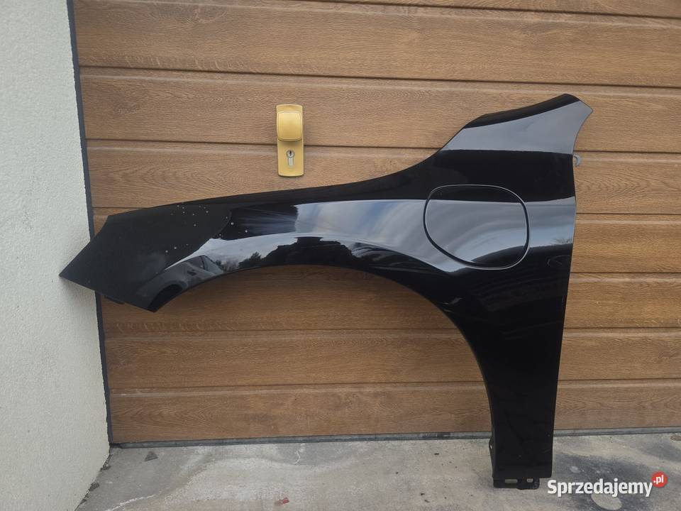 Błotnik Lewy przód Volvo V60 Hybyda Hybrid 717 w osobowe świętokrzyskie Kielce