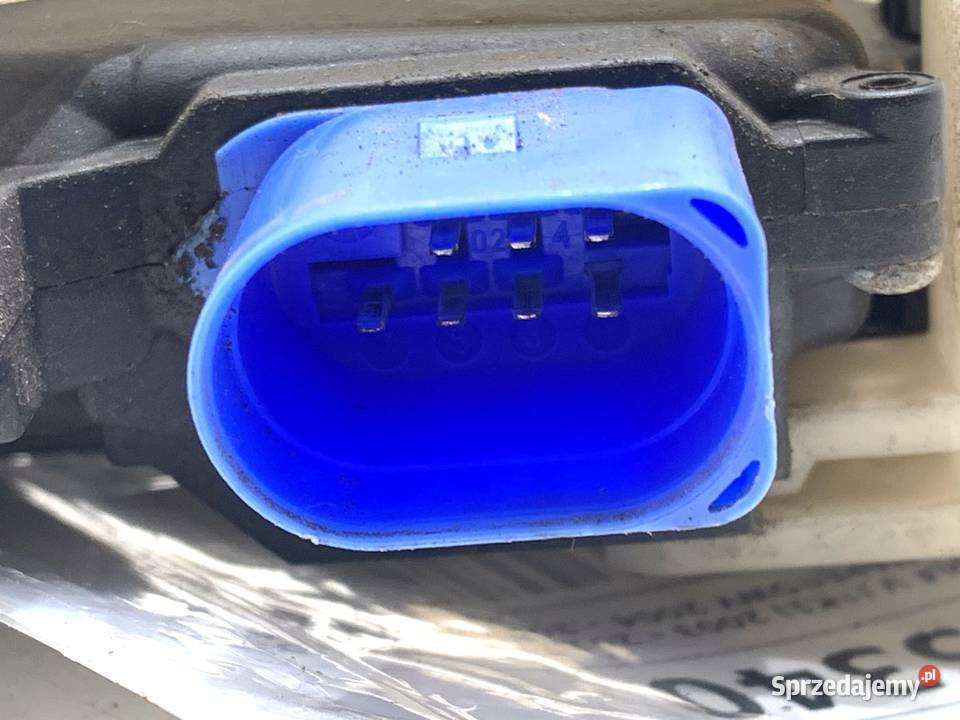 ZAMEK DRZWI PRAWY TYŁ VW GOLF V Hatchback 0310 podkarpackie