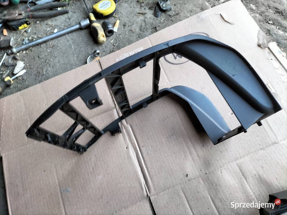 AUDI A38L A3 8L RAMKA KONSOLI RADIA Kamień-Kolonia