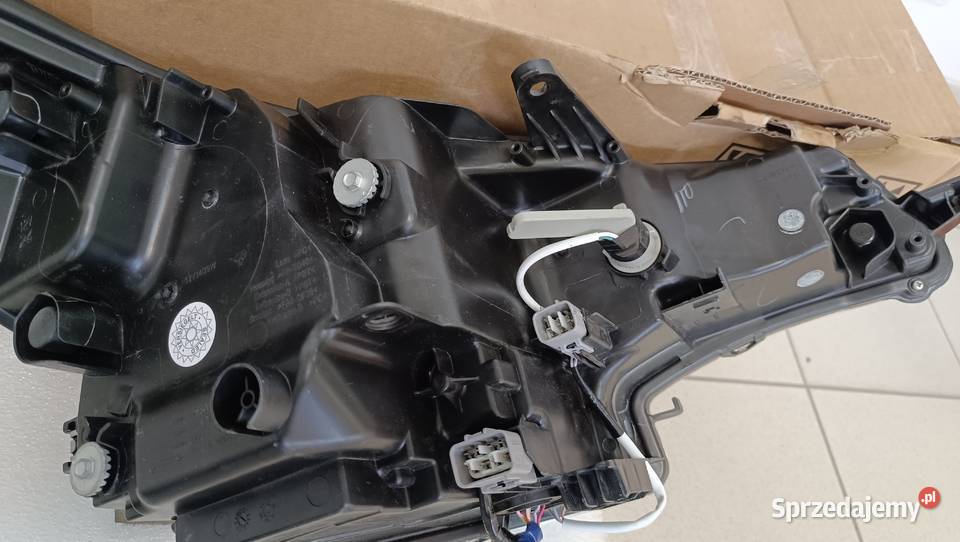 LAMPA PRZEDNIA TOYOTA AVENSIS T27 LIFT T29 osobowe Warszawa