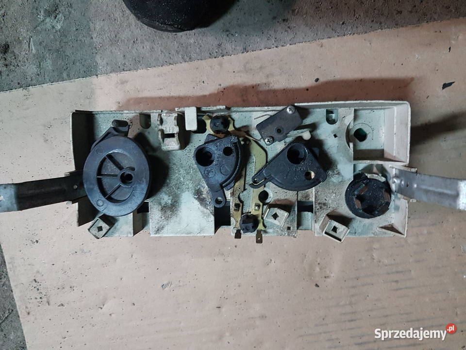 ALFA ROMEO 33 PANEL NAWIEWU OGRZEWANIA Rok produkcji 1990 Turek sprzedam