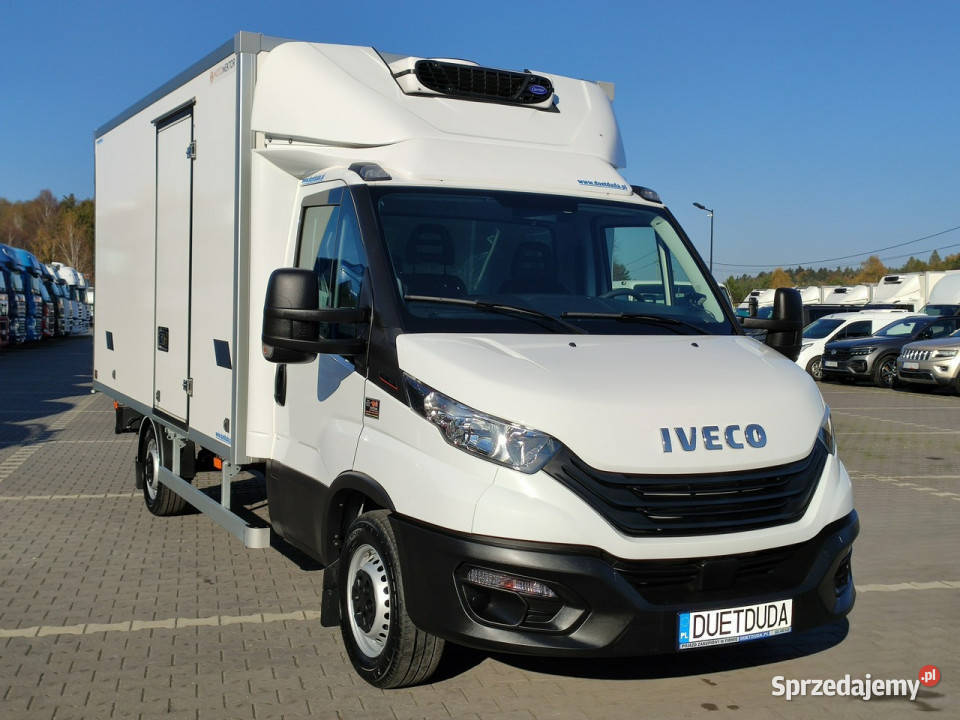Iveco Daily 35S16 V 2023r CHŁODNIA 2929 8Palet centralny zamek Widełki