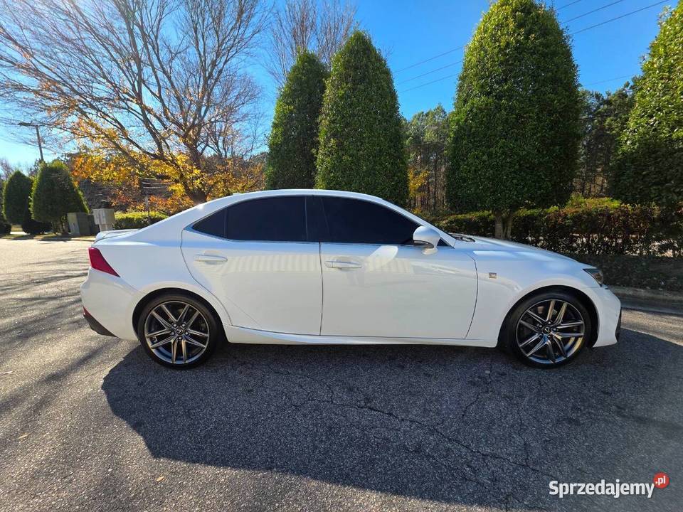 Lexus IS 300h Premium Komfort ta Oszczędność hybryda Wrocław
