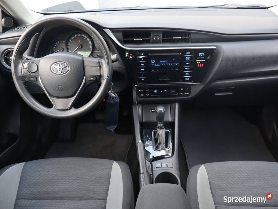 Toyota Auris 16 Valvematic wielofunkcyjna kierownica Katowice