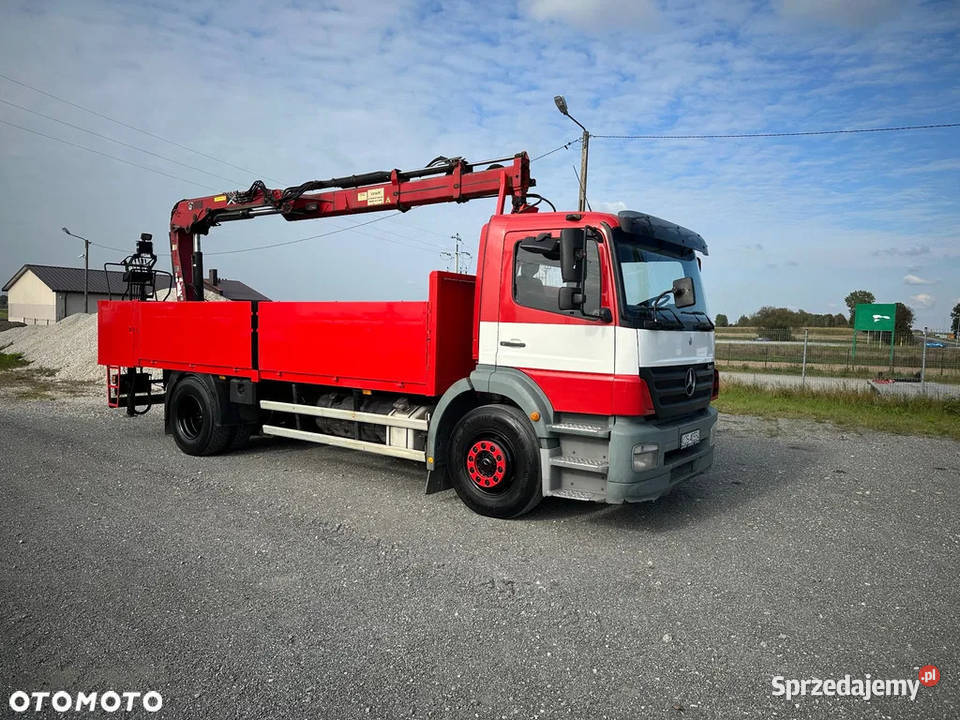 MercedesBenz Axor 1828 skrzyniowy HDS Hiab podlaskie