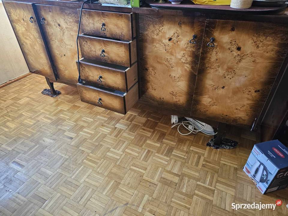 segment z witryna i szafa i 2 szafki i bibloteka pomorskie Gdańsk