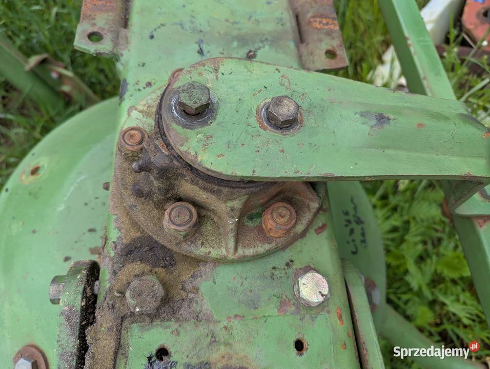 Części do przetrzasarek Krone Kuhn Claas Deutz nieuszkodzony Zgrabiarki i przetrząsacze pomorskie Stężyca