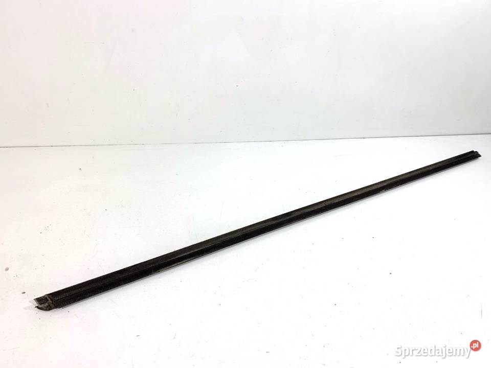 LISTWA ZGARNIAJĄCA PRZÓD LEWY BMW F32