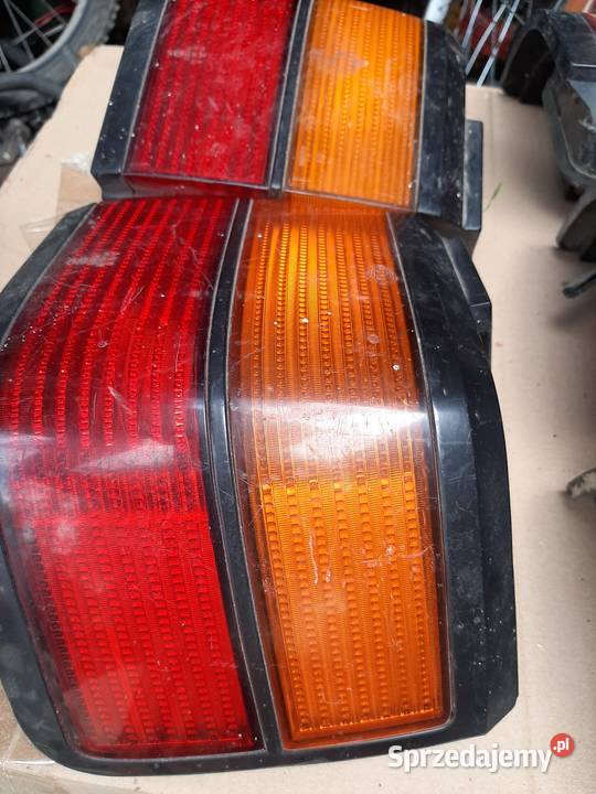 Lampy tylne PASSAT B3 porządki garażowe osobowe Świerzawa
