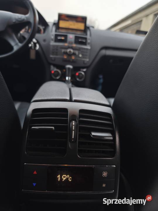 Sprzedam zamienię na dostawczyMercedes w204 Piotrków Trybunalski