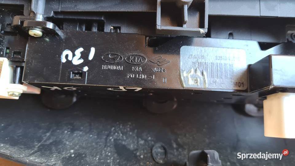 Hyundai I30 cw 1 FD panel przełącznik sterownia Legnica