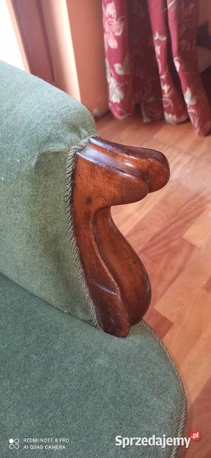 Sofa W stylu Ludwika XIX w Welurowa tapicerka Gdańsk