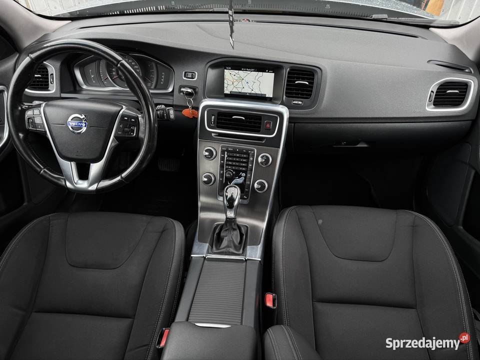 Volvo v60 d4 181 srebrny lubelskie Wólka Ciechomska