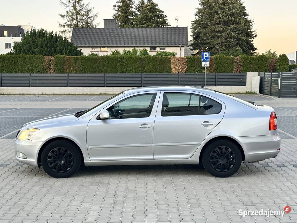 Skoda Octavia II Lift 2010r 14T benzyna nieuszkodzony mazowieckie Warszawa