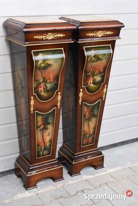 Dwa Postumenty Intarsjowane z Malunkami Kolumny Kraków
