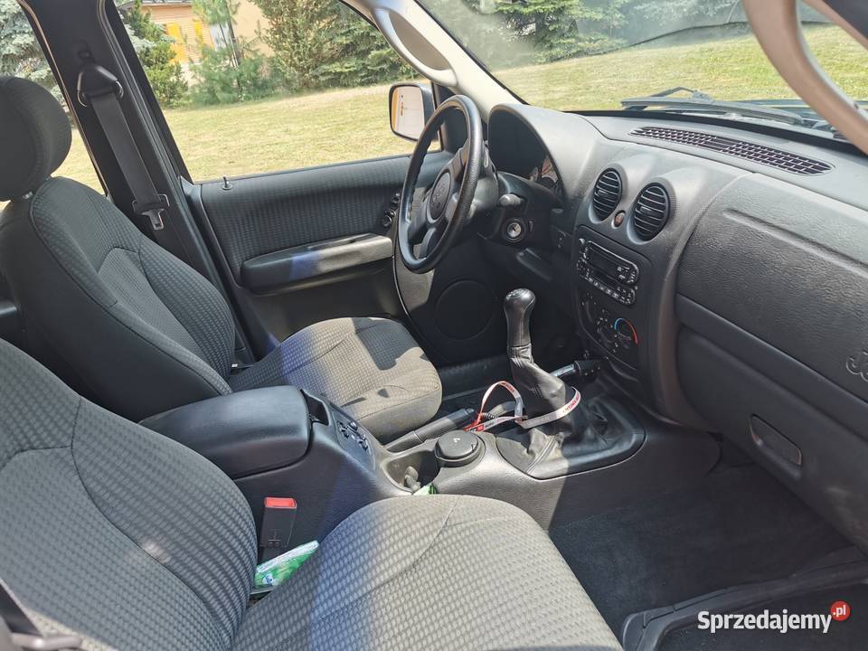 Jeep Cherokee Sport KJ brak rdzy mały przebieg Dąbrowa Tarnowska