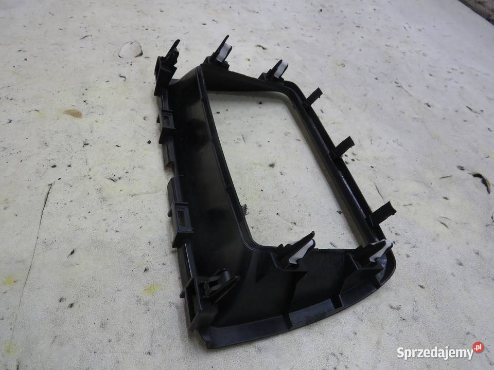 RAMKA EKARNU NAWIGACJI MAZDA CX5