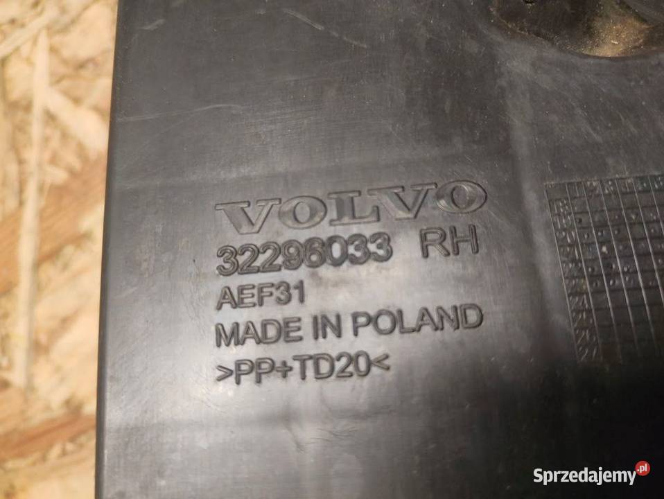 Ślizg Mocowanie Zderzaka Prawy Tył Volvo XC60 II osobowe wielkopolskie Pleszew