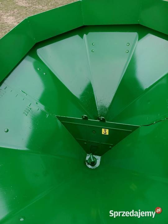 Rozsiewacz do nawozu Amazone ZAE 600l małopolskie Lubinka