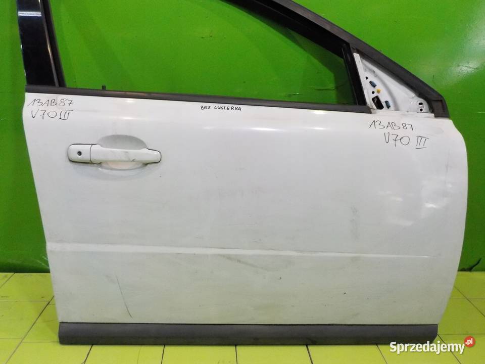 VOLVO V70 III 24 D5 09r KOMBI drzwi prawe przod Suków