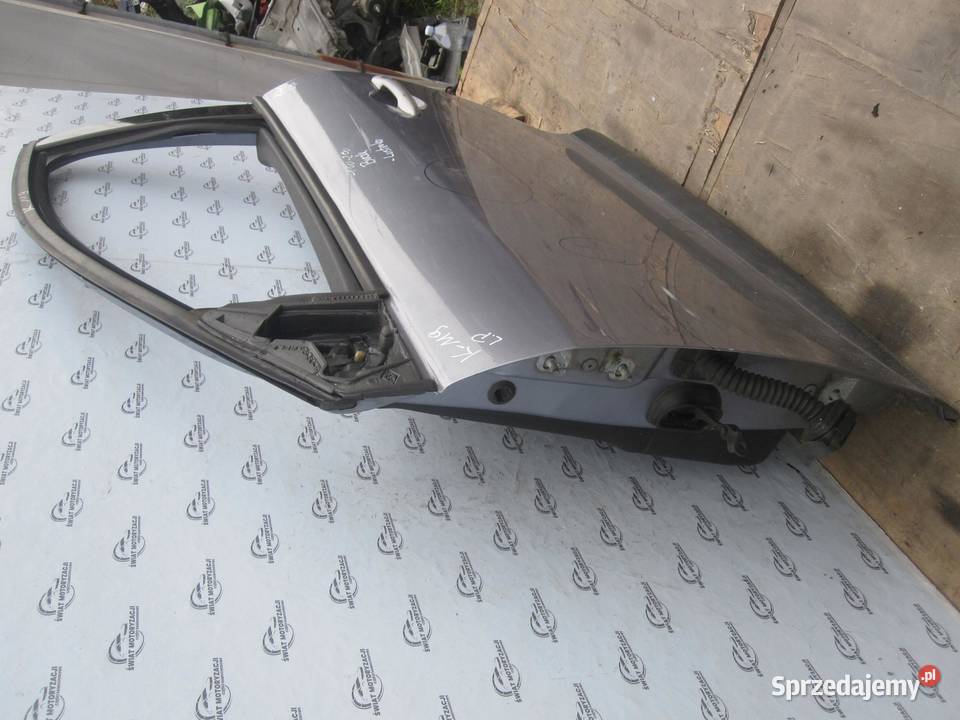 RENAULT MEGANE III 08r drzwi lewe przód