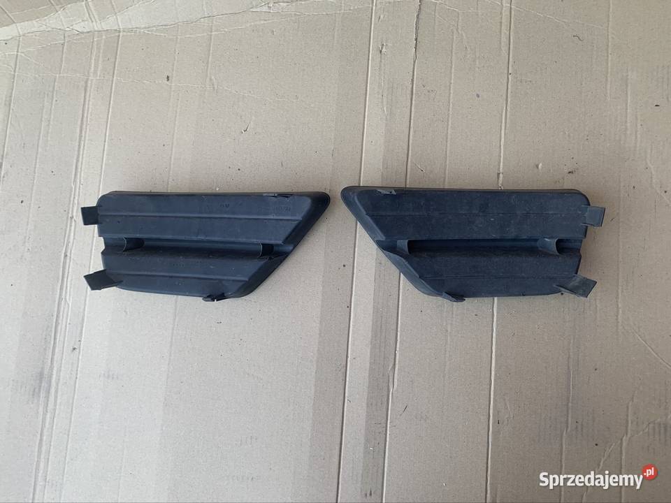 Zaślepka halogenu lewa prawa Ford focus mk1 lift Rok produkcji 2003 Szczecin
