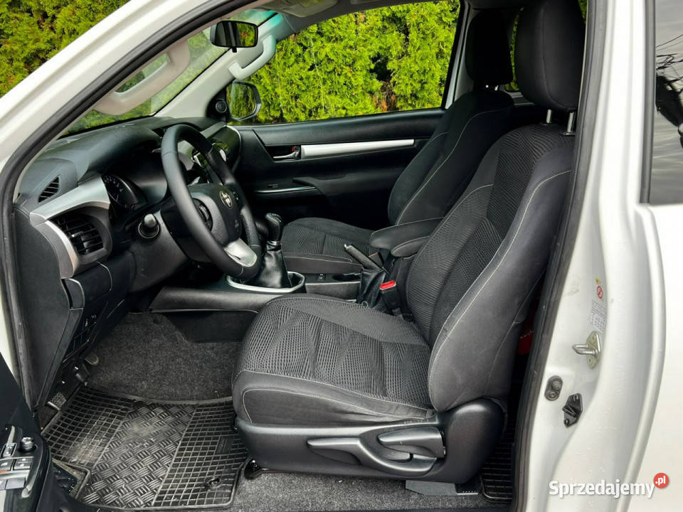 Toyota Hilux 24 D4D Zarejestrowany Niski isofix Baranowo