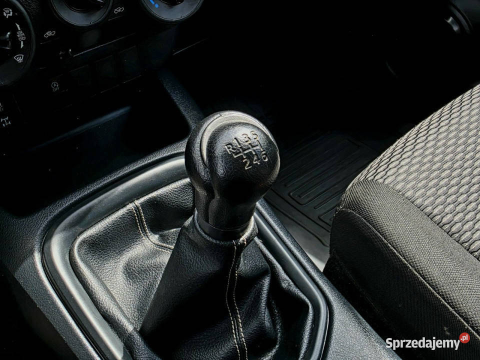 Toyota Hilux 24 D4D Doble Cab 150 4x4 Salon centralny zamek Skępe