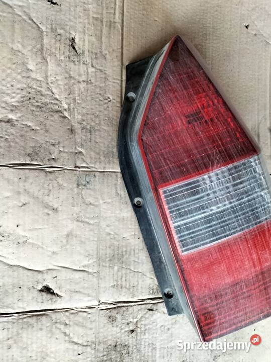 MITSUBISHI SPACE WAGON LAMPA TYŁ PRAWA Oświetlenie Kamień-Kolonia
