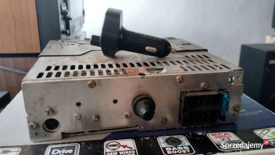 Clarion 4x50W radio samochodowe sprzedam