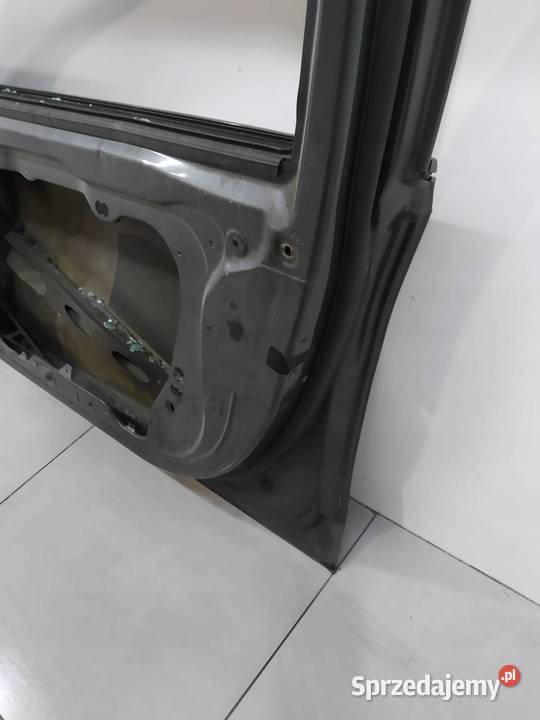 DRZWI PRAWE PRZÓD USZKODZONE Bmw Seria 3 VII osobowe Części samochodowe