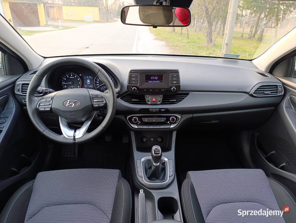Hyundai i30 Salon 2022 15 benz 63 Rok produkcji 2022 Wolbrom