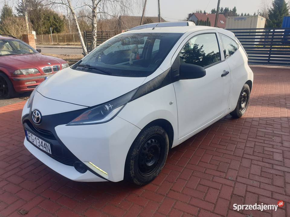 Toyota Aygo Sprint 2015 nowy przegląd i nieuszkodzony Gorzów Wielkopolski
