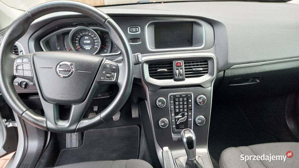 Volvo V40 2018 120 20 Diesel 120KM V40 Lublin