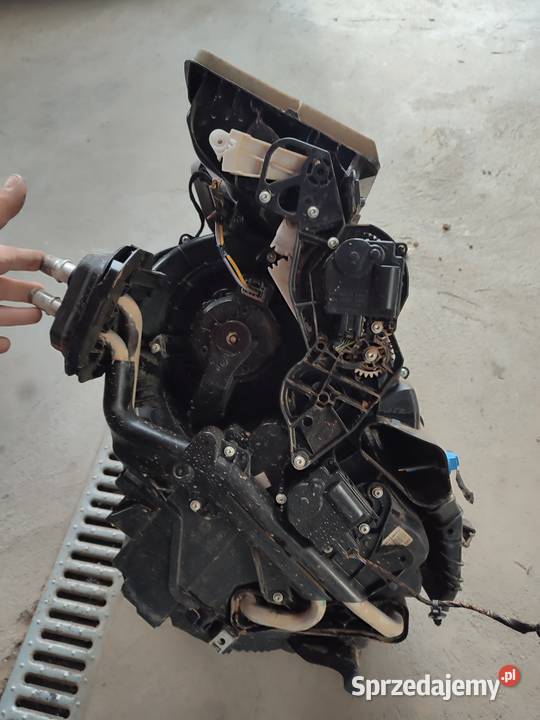 PUMA MK2 FIESTA MK8 NAGRZEWNICA KOMPLETNA Słomowo sprzedam