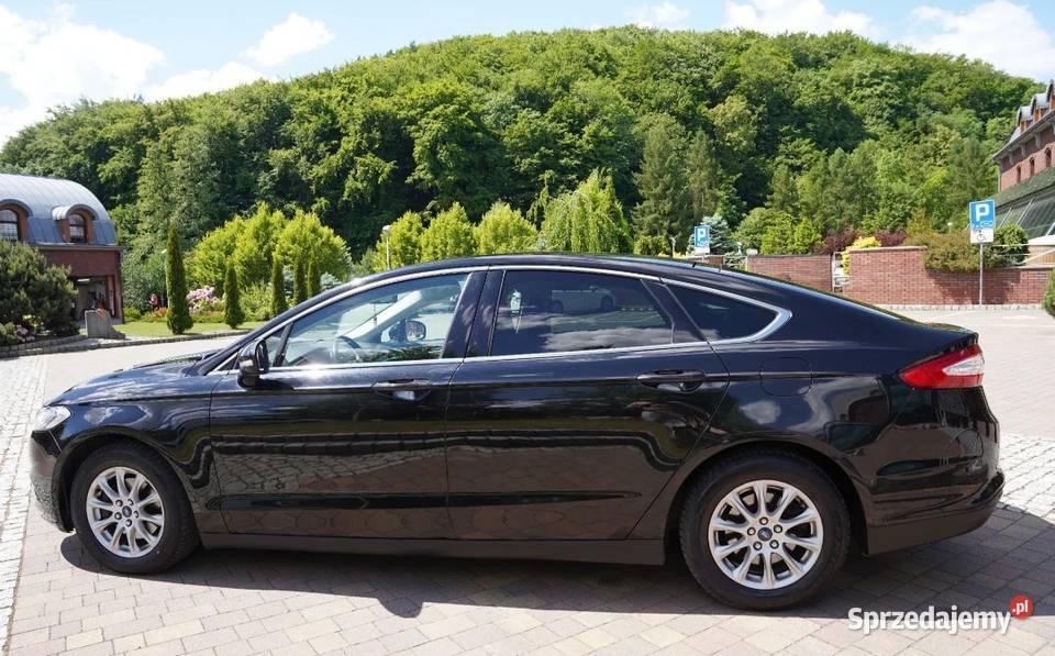 Ford Mondeo MK V 20 TDCI 2018r bezwypadkowy nowa