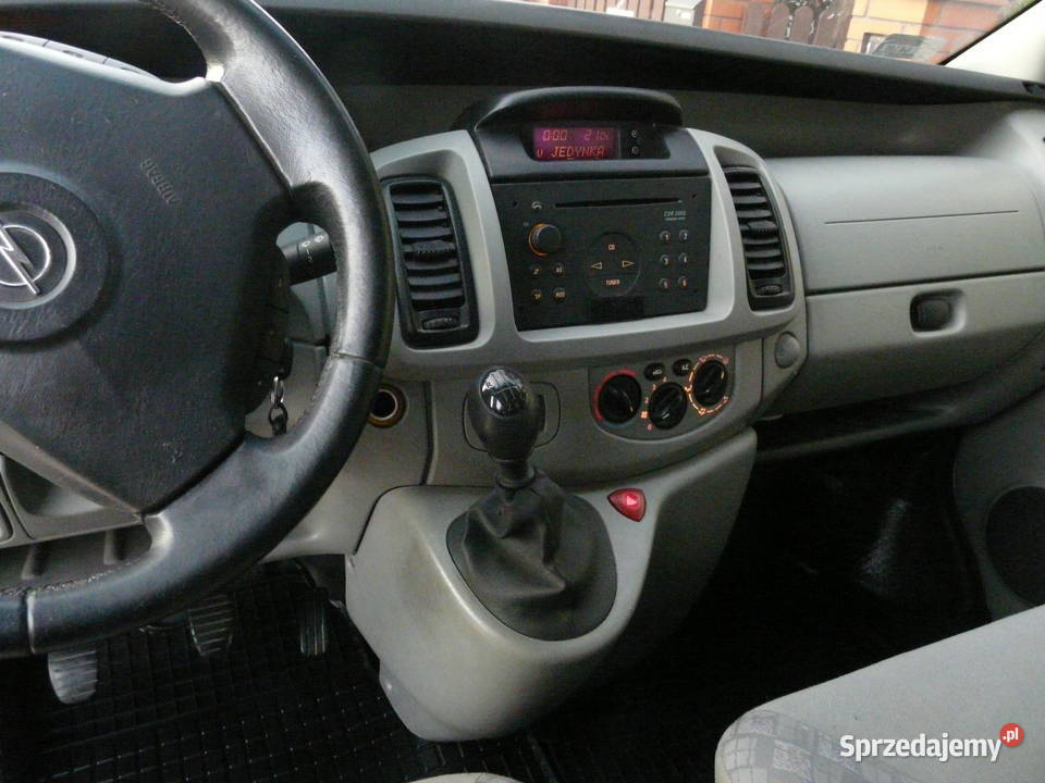 Opel Vivaro 19 CDTi 9 osobowyskrzynia biegów 6 manualna Wieruszów
